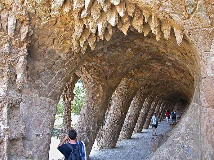 Gaudi Tunnel Park Guell